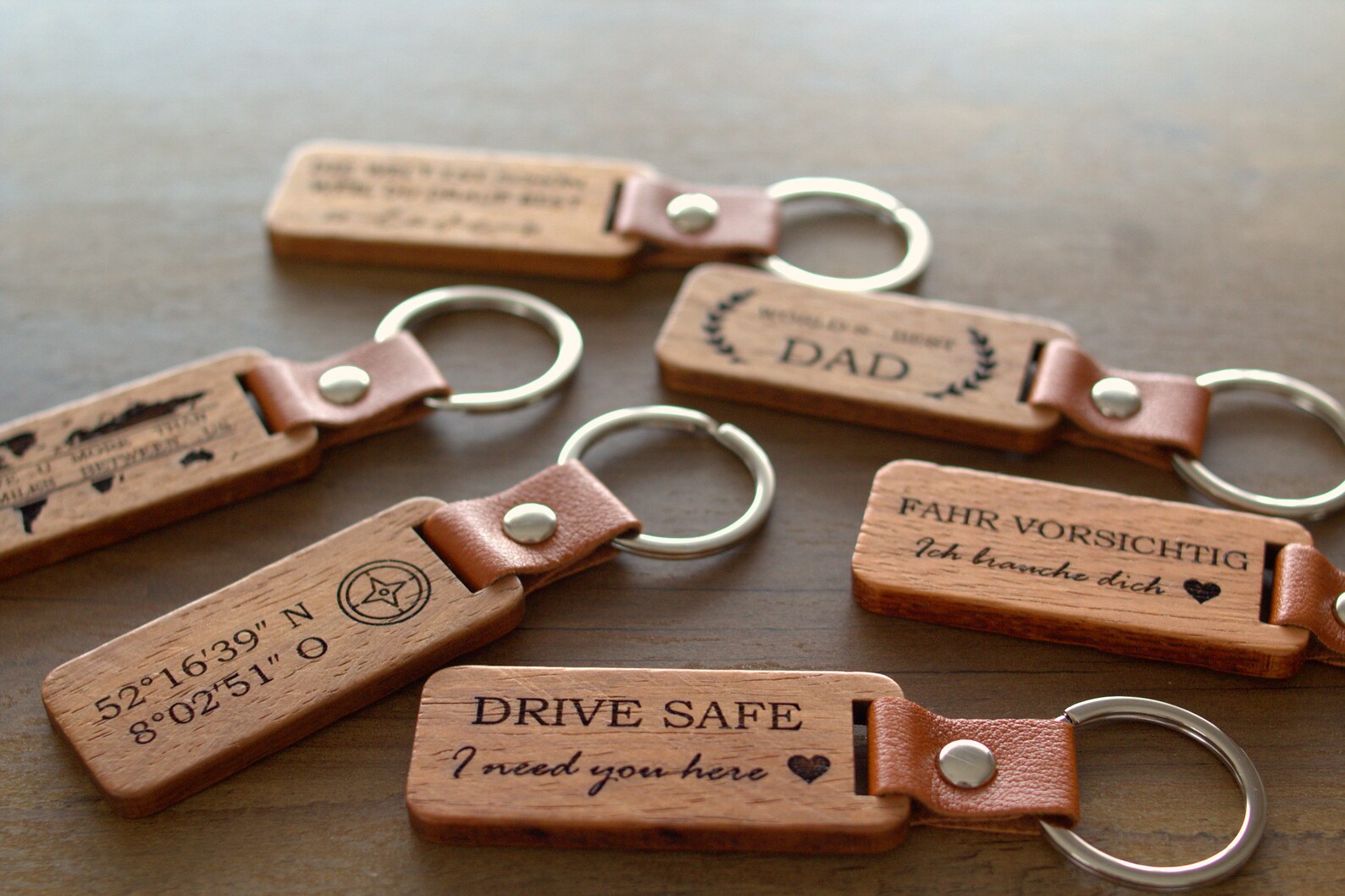 Personalisierter Holz-Schlüsselanhänger