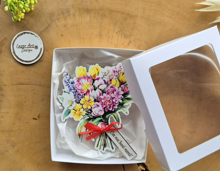 VALENTINSTAG HOLZKARTE - PERSONALISIERTER BLUMENSTRAUSS AUS HOLZ