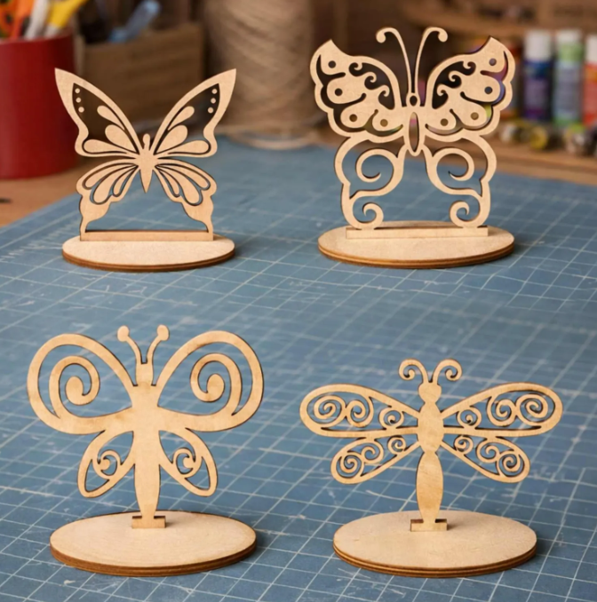 Holz-Schmetterlingsdekorationen
