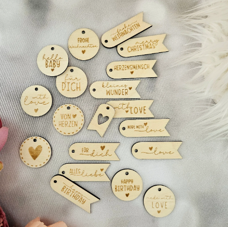 Holzanhänger mit Gravur