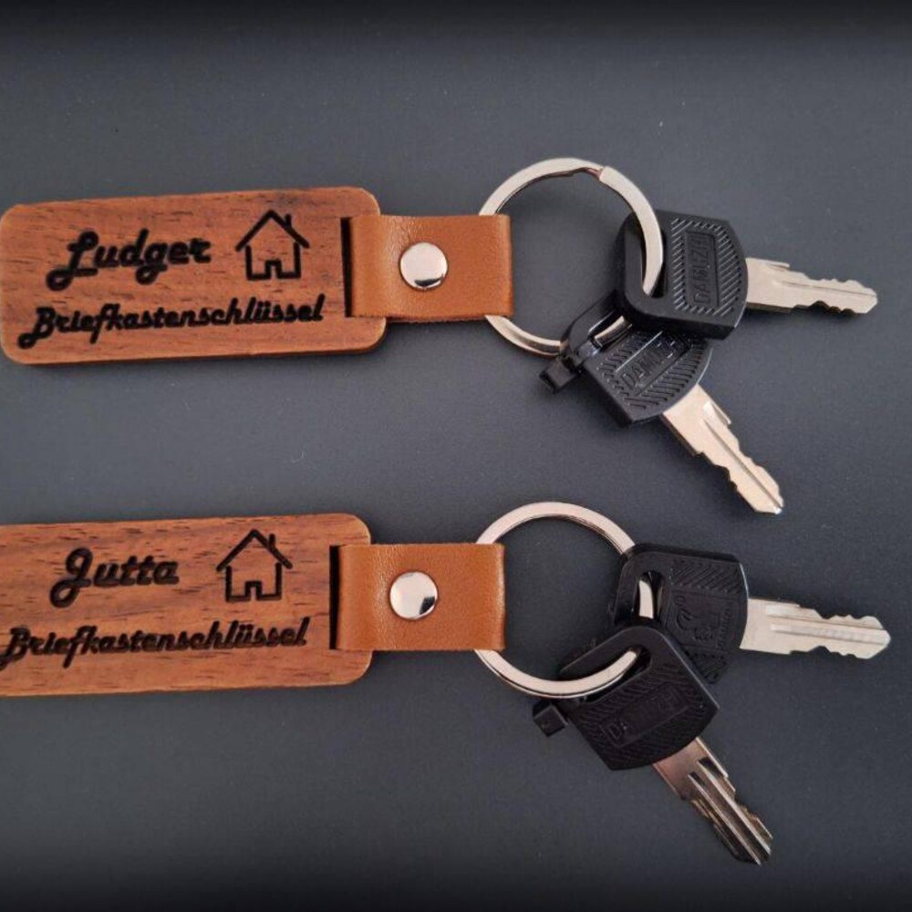 Personalisierter Schlüsselanhänger Holz
