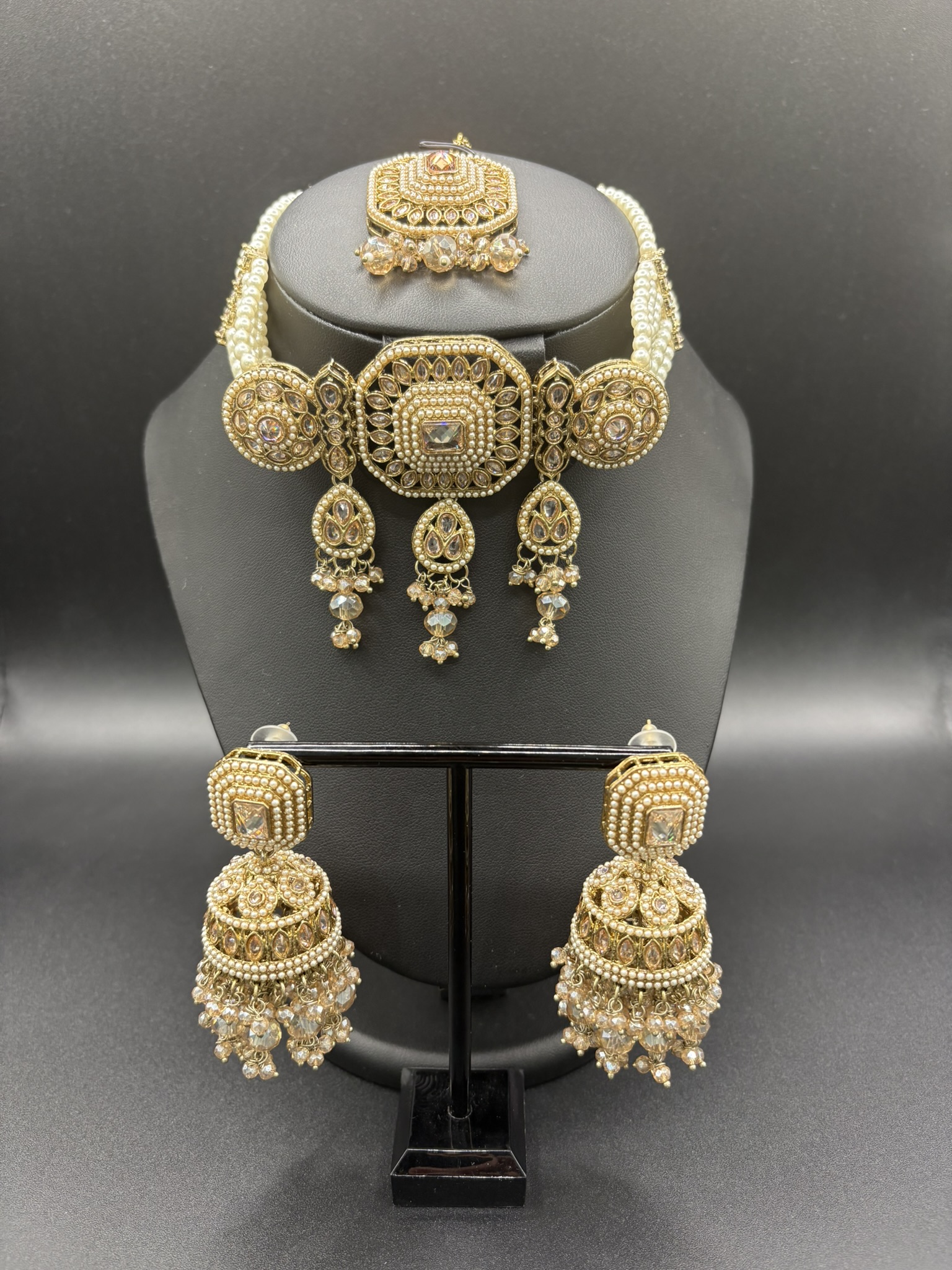 Kundan Pearl Choker set 
