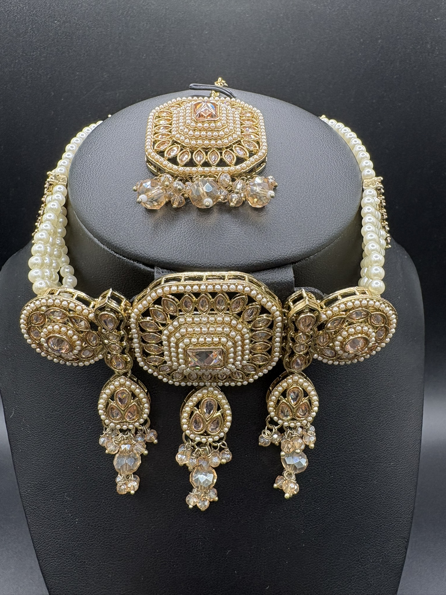 Kundan Pearl Choker set 