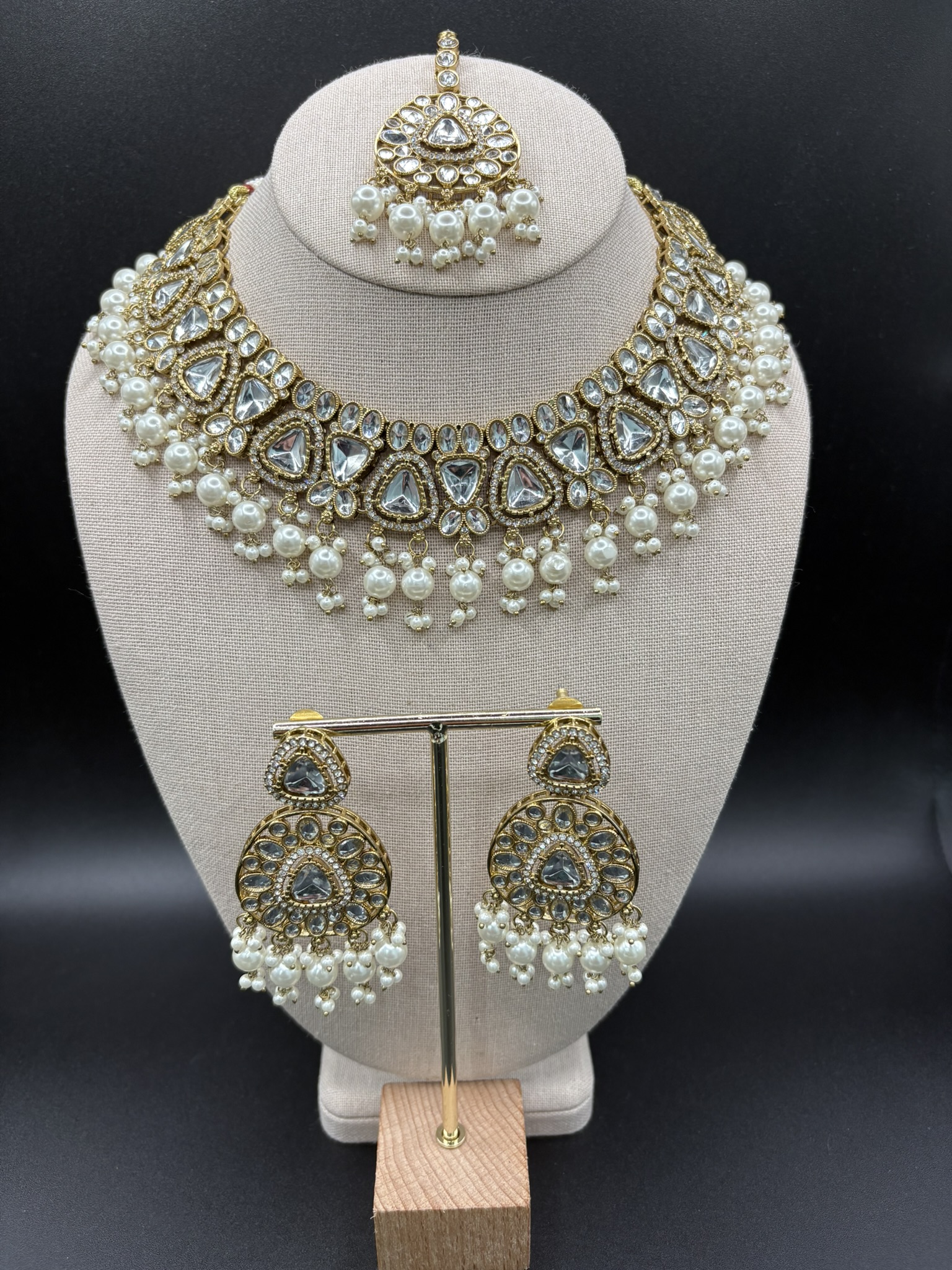 Kundan Pearl Semi - Bridal Jewelry Set