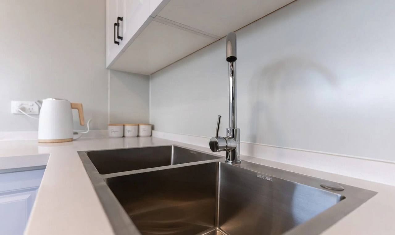 Buy 20ft Shipping container Supreme - 1 Bed