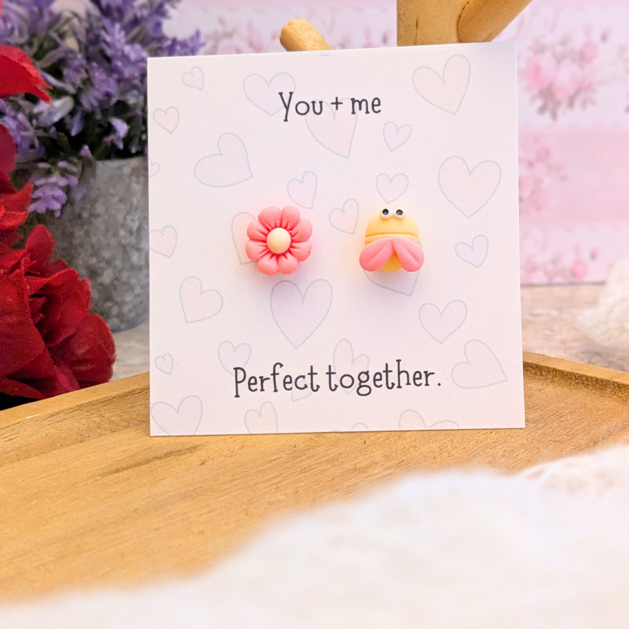 Bee and Flower Set Pocket Hug 