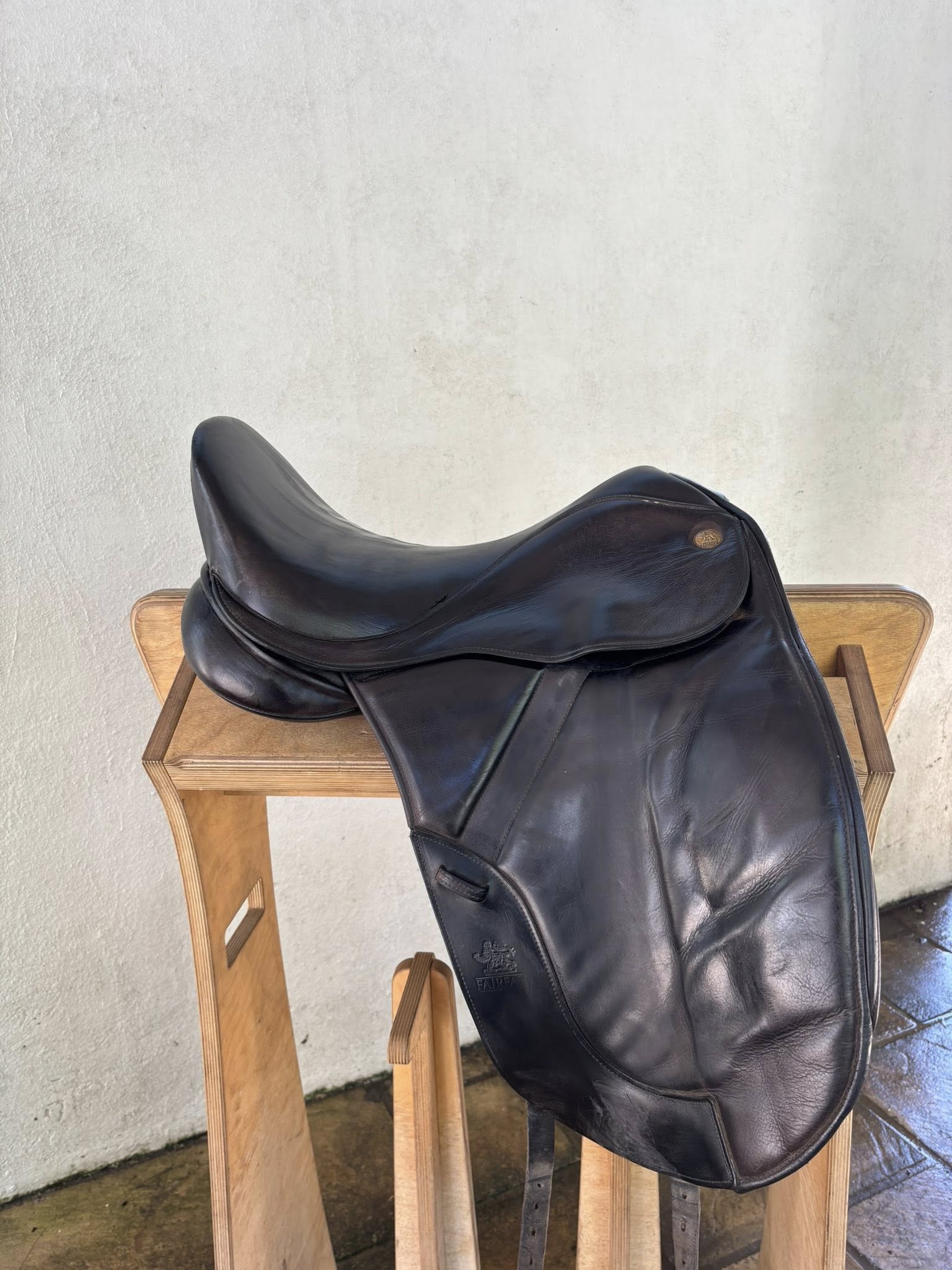 Fairfax, Black, 17.5"