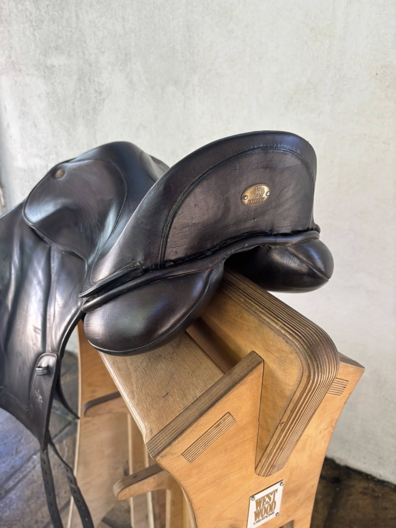 Fairfax, Black, 17.5"