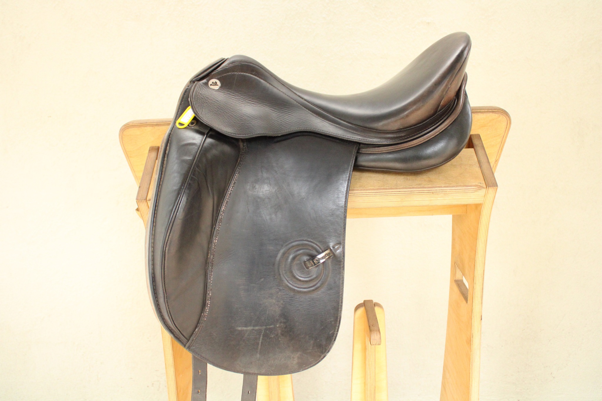 Prestige LC, Black, 18"