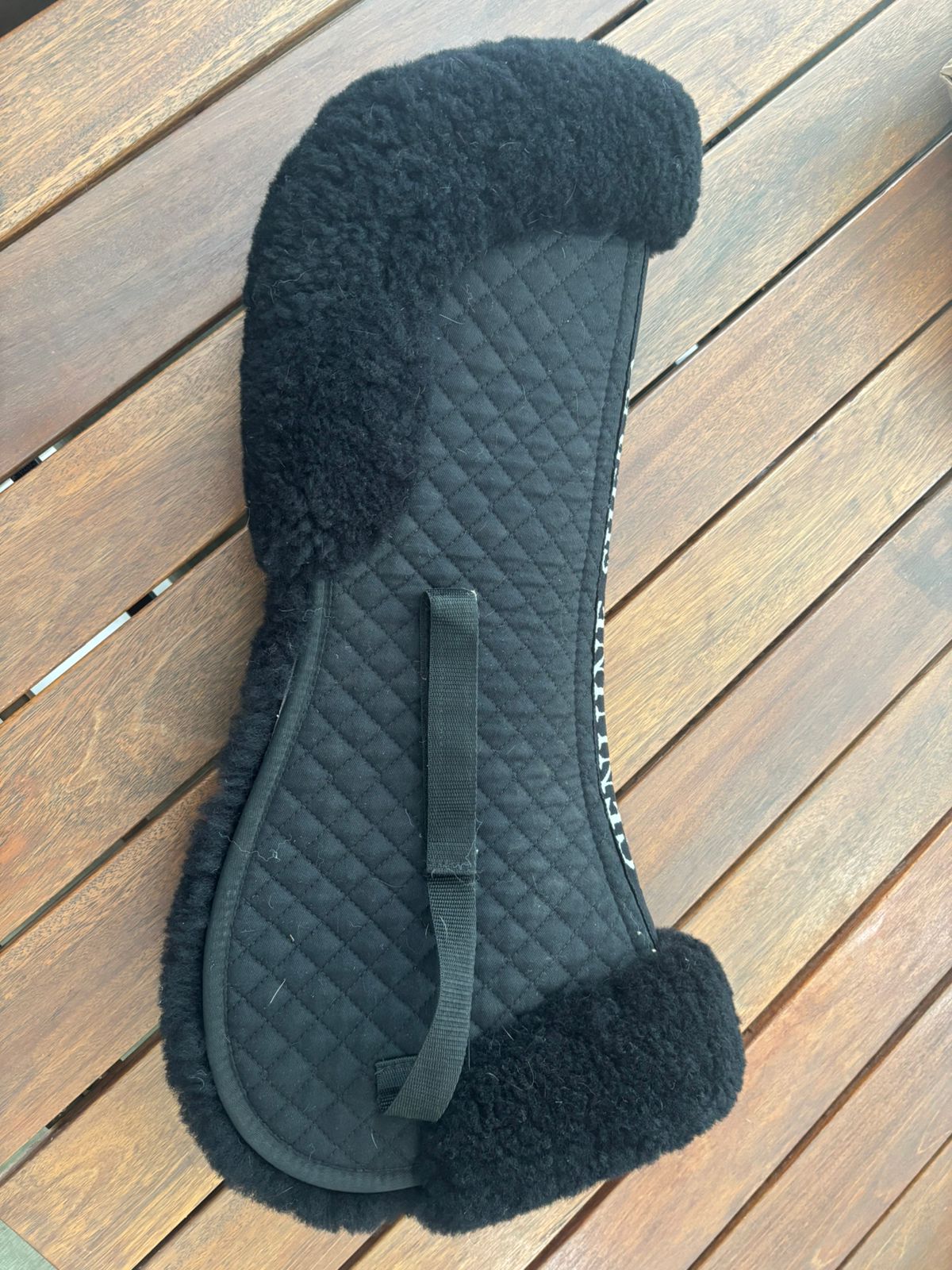 Genuine sherpa sheepskin halfpad, size medium, black