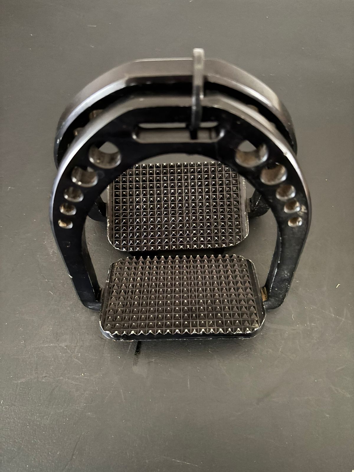 Nu Angle standard stirrup irons, black