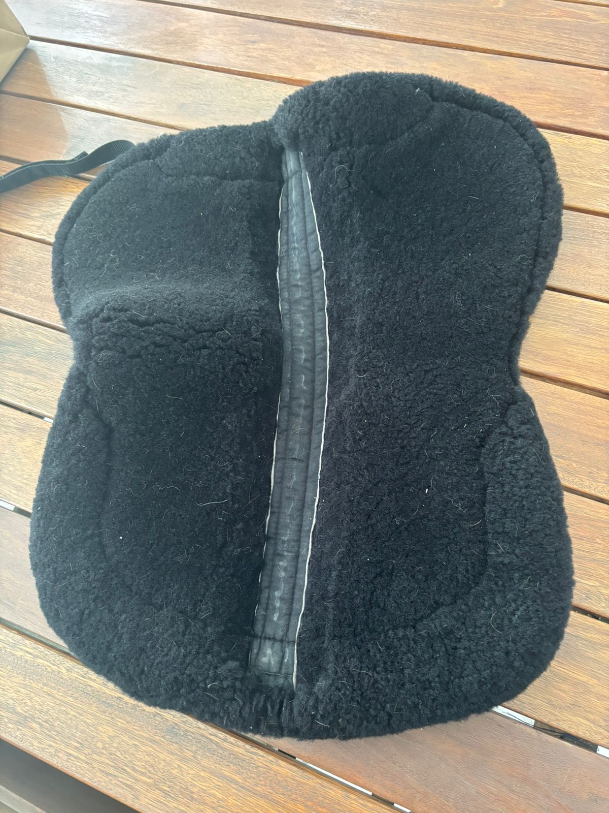 Genuine sherpa sheepskin halfpad, size medium, black