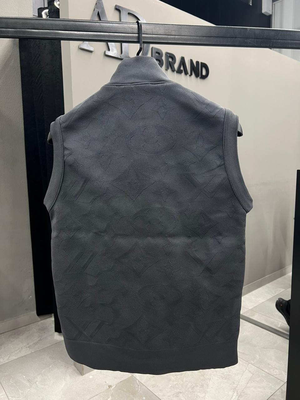 Vest LV 