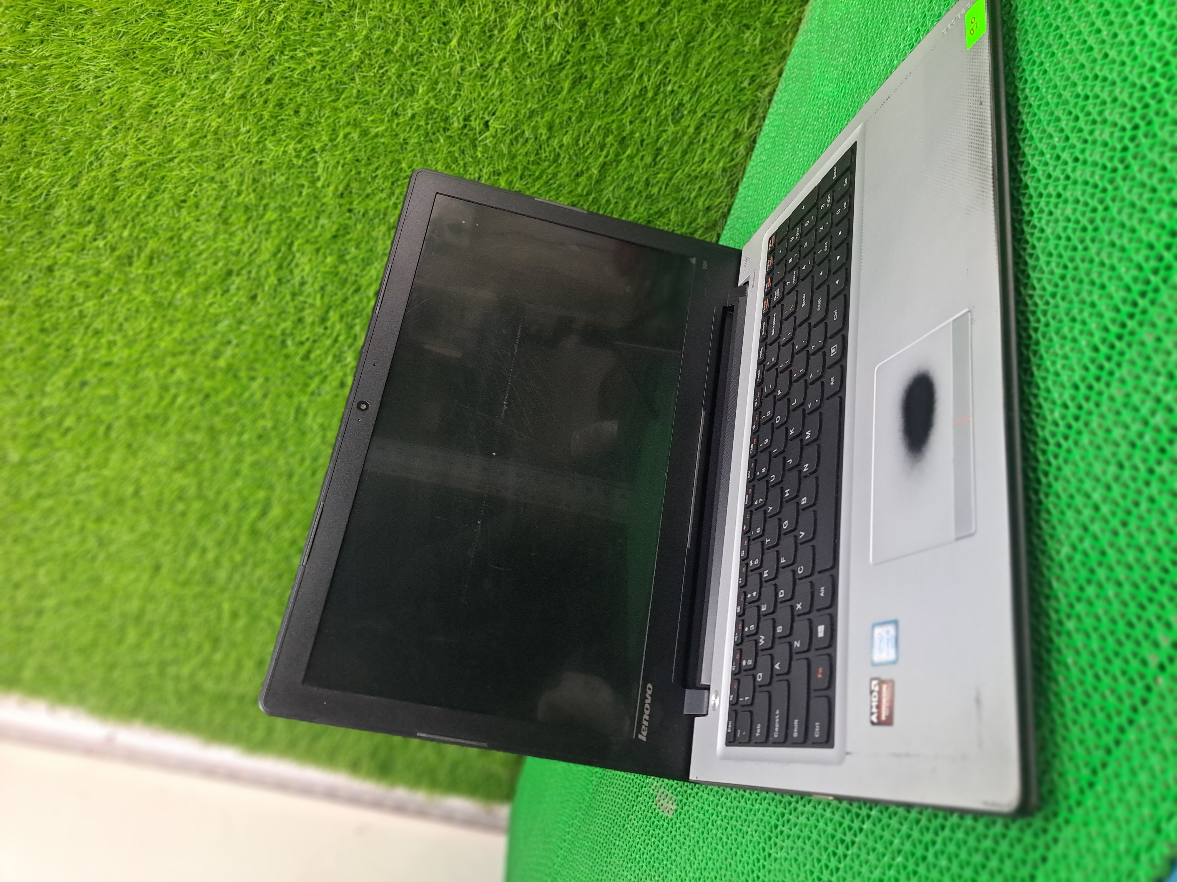 Lenovo IdeaPad 300-15ISK - Intel Core i5 6th Gen | 8GB RAM | 256GB SSD | 2GB/4GB Dedicated Graphics | 15.6" HD Display | Dolby Audio