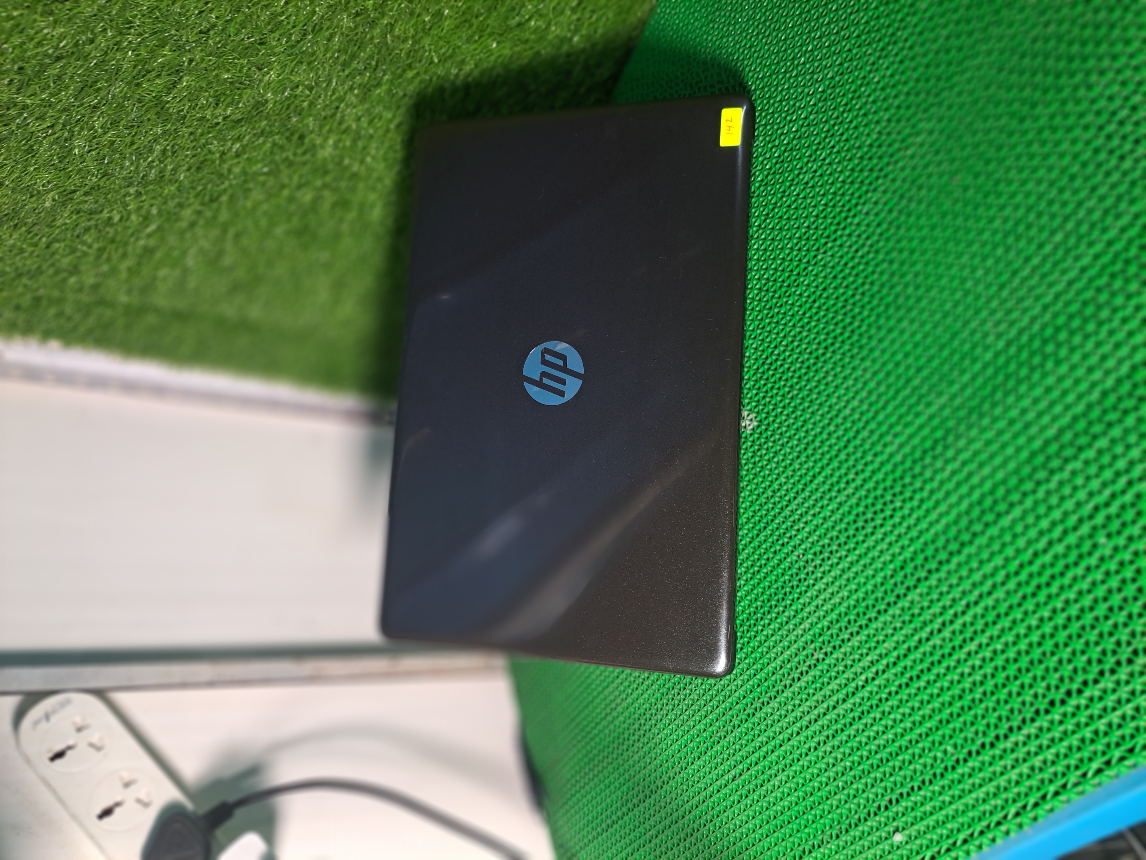 HP 15q-ds0028tu Laptop - Intel Core i5 7th Gen | 8GB RAM | 256GB SSD | 15.6" Full HD Display | Jet Black Finish