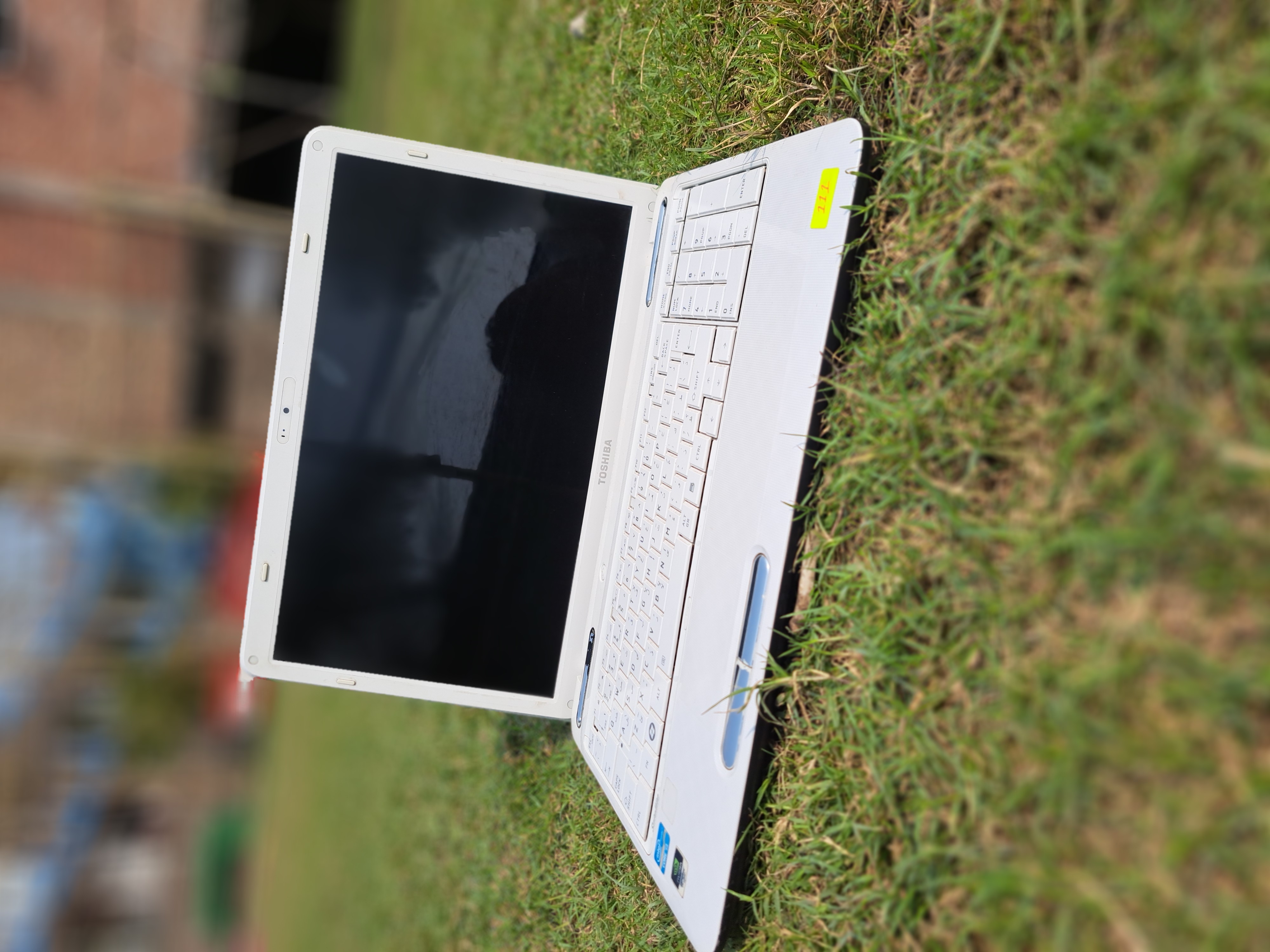 Toshiba Satellite L755-160 - Intel Core i3 2nd Gen | 8GB RAM | 500GB HDD | 15.6" HD Display | DVD Drive | Metallic Silver Finish