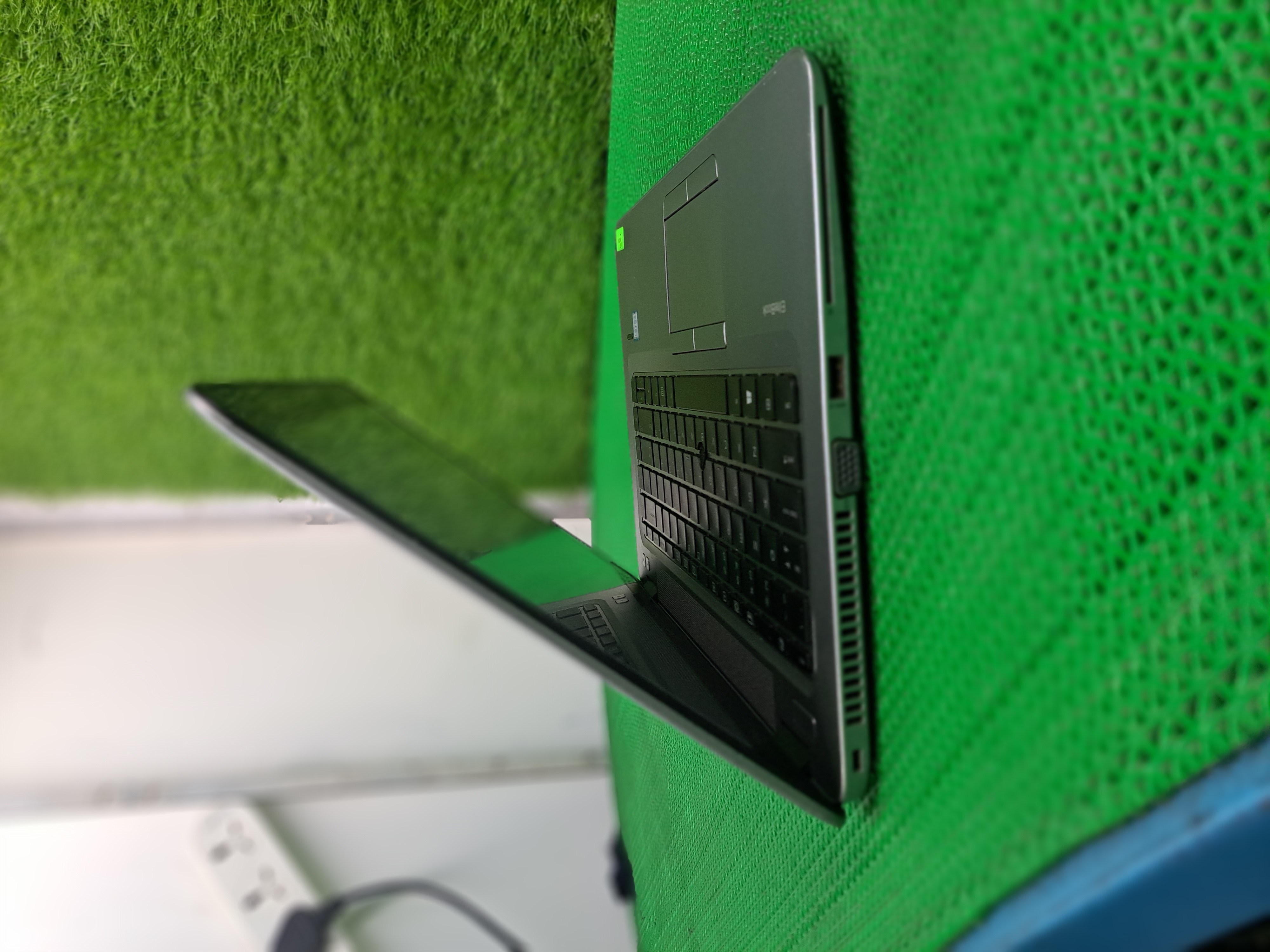 L80 HP EliteBook 840 G4 Business Laptop - Intel Core i5 7th Gen | 8GB RAM | 256GB SSD | 14" Full HD Display | Backlit Keyboard | Ultra-Slim Design