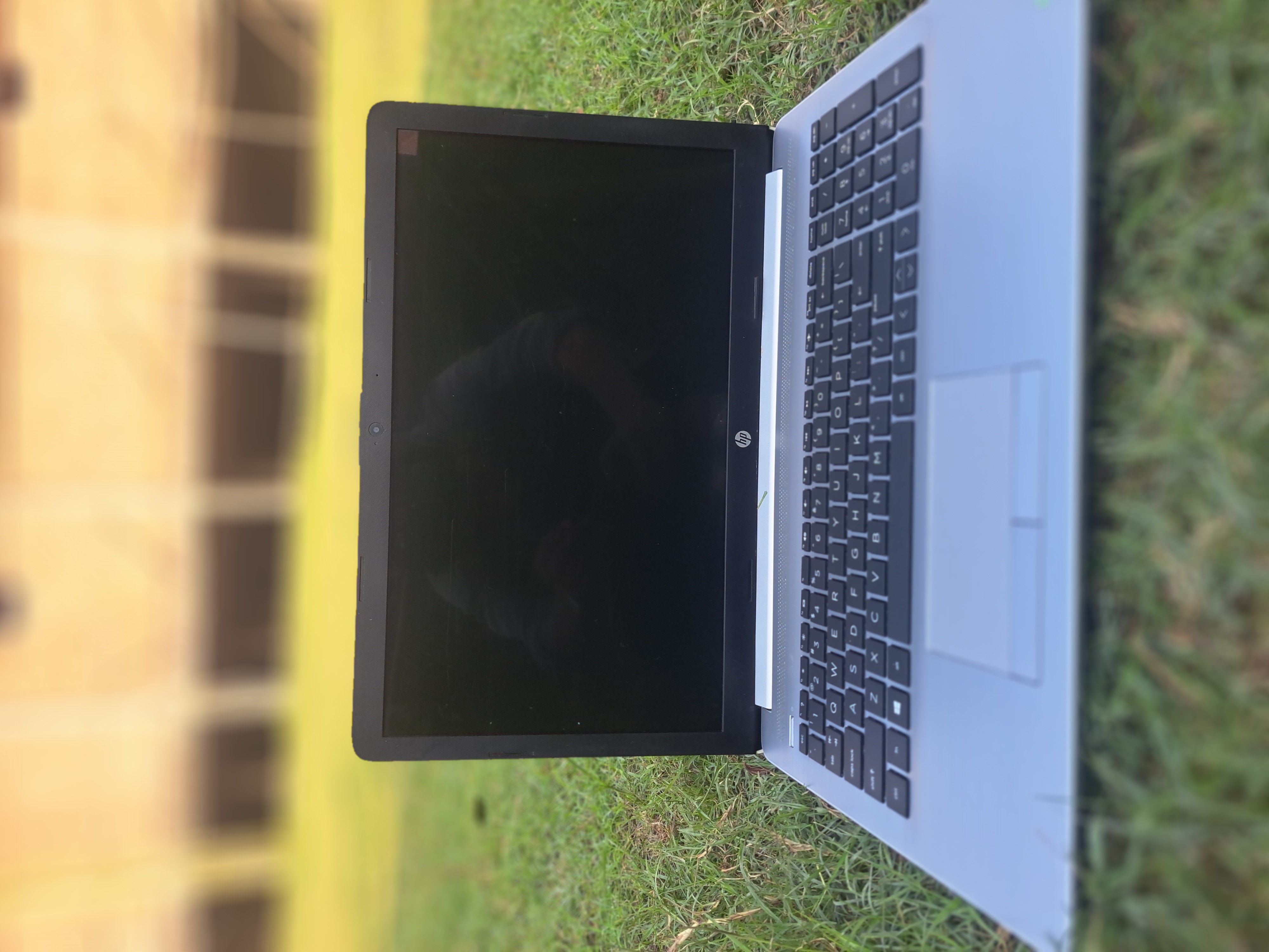 HP 15-da1030tu Laptop - Intel Core i5 8th Gen (Quad-Core) | 8GB RAM | 256GB SSD | 15.6" Full HD Display 