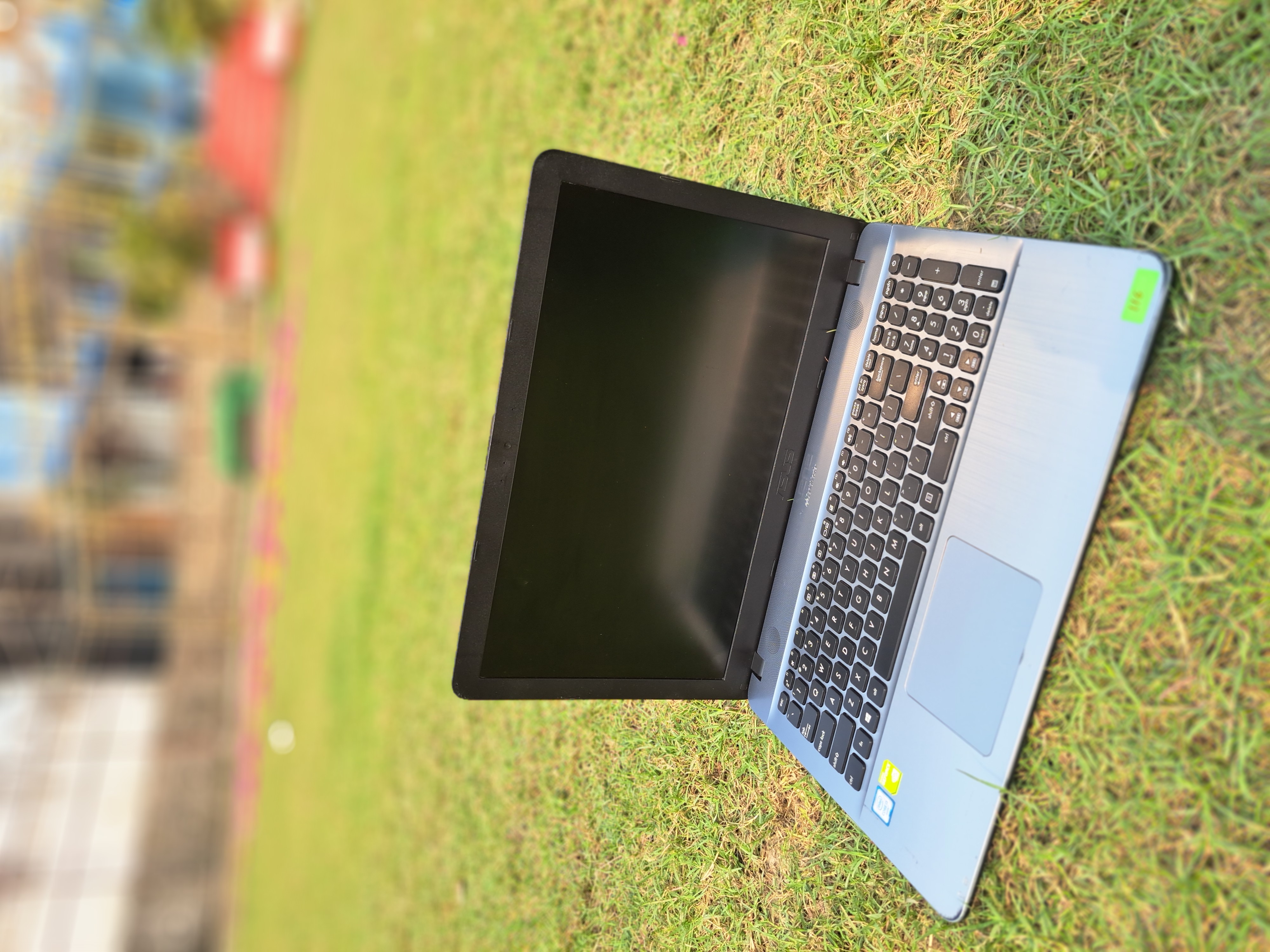 Asus Vivobook (DM464) - Intel Core i3 6th Gen | 8GB RAM | 256GB SSD | 14" Full HD Display | SonicMaster Audio | Slim & Portable