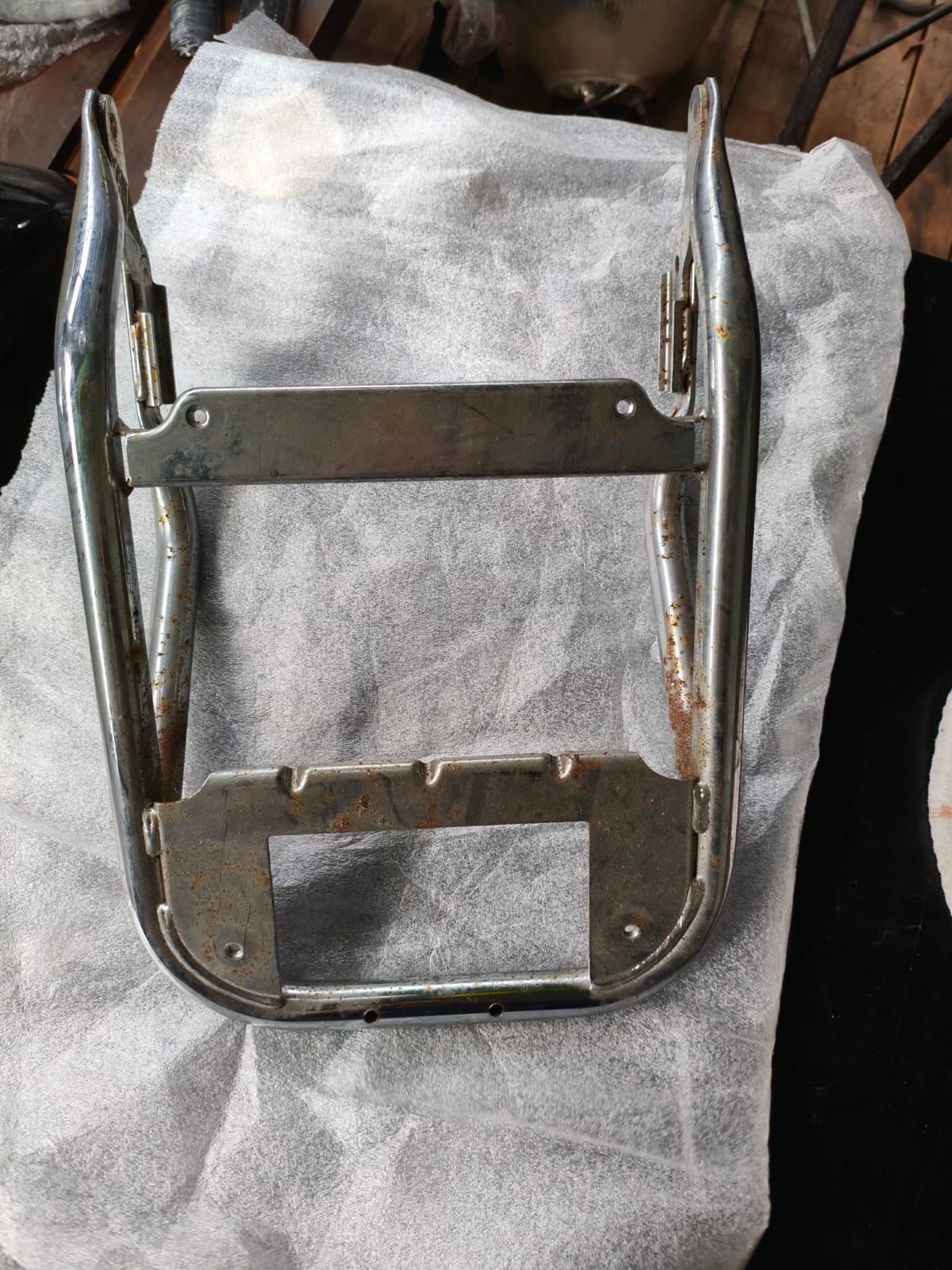 Suporte  Baú de  Harley Davidson