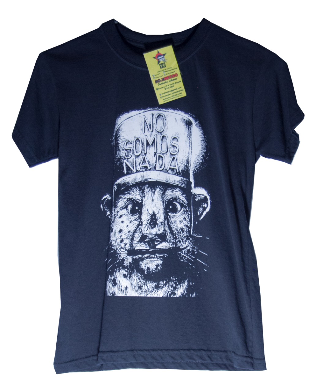 Camiseta No somos nada.