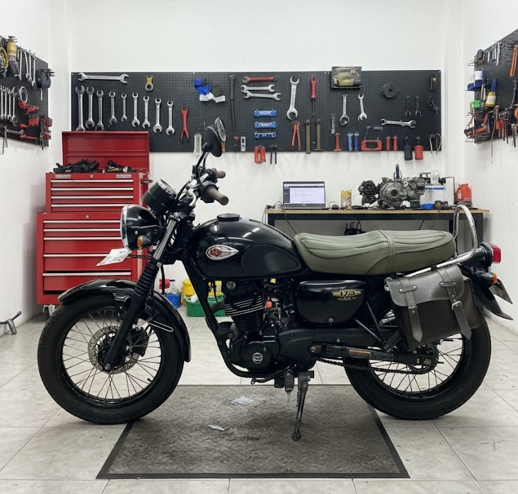 Kawasaki W175 Black 2018