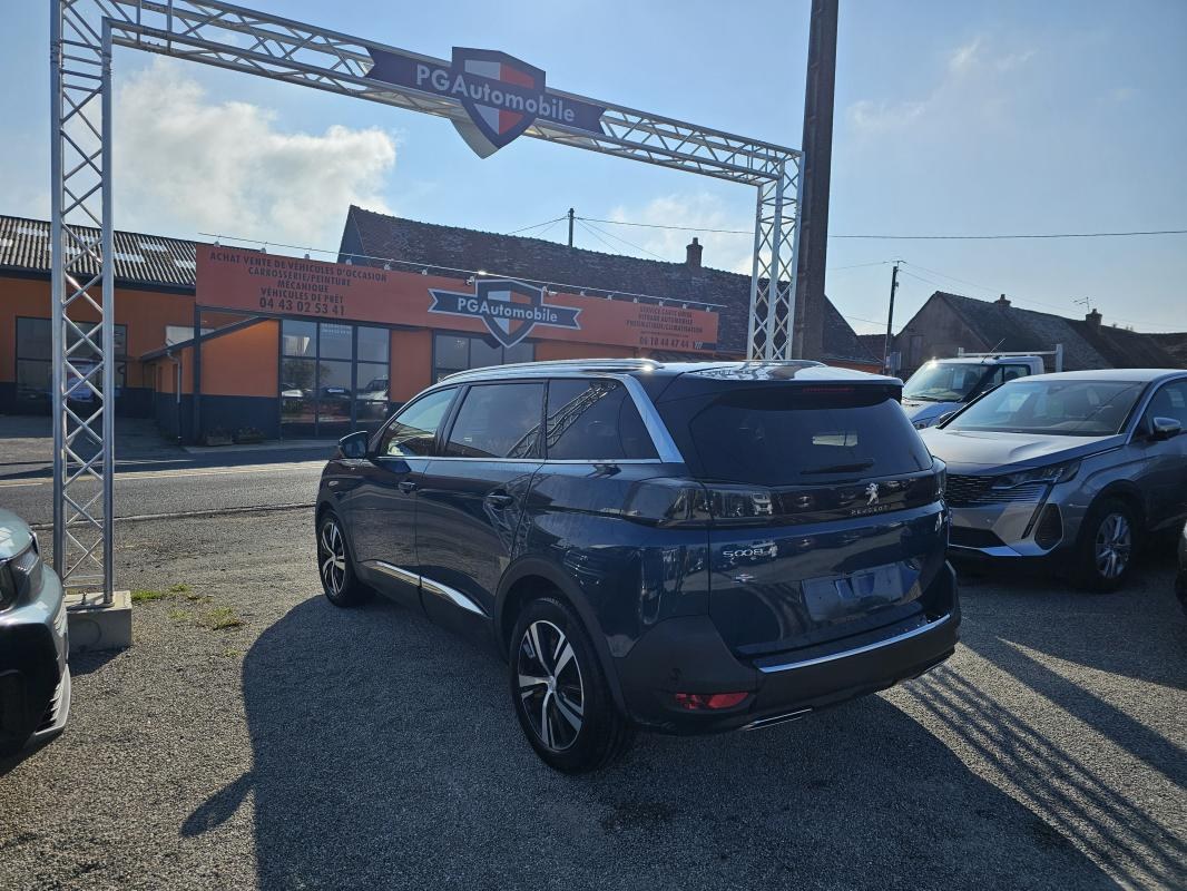 Peugeot 5008 HYBRIDE 136 CH e-DCS 6 GT