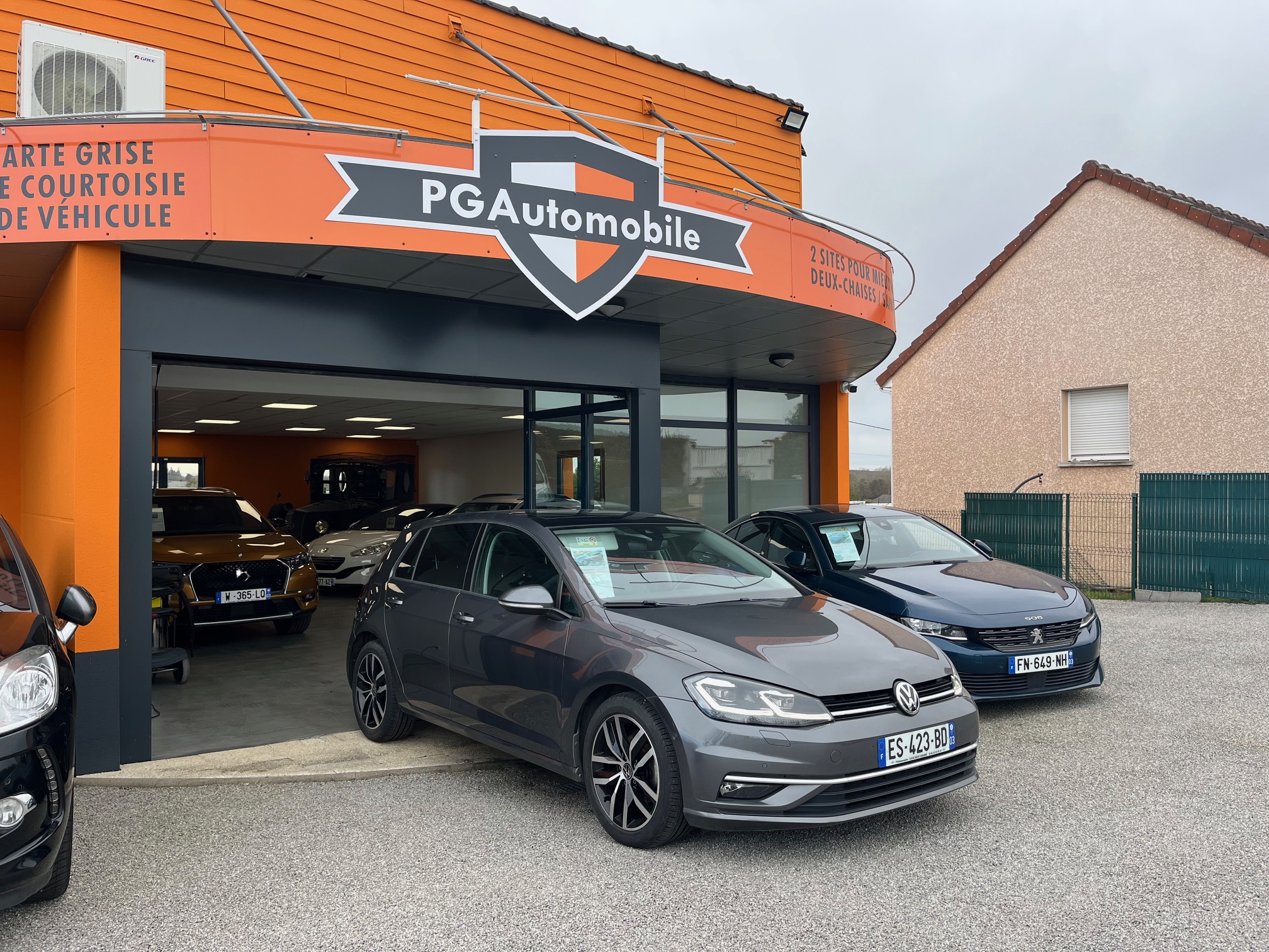 Volkswagen Golf Carat EXCLUSIVE DSG 7