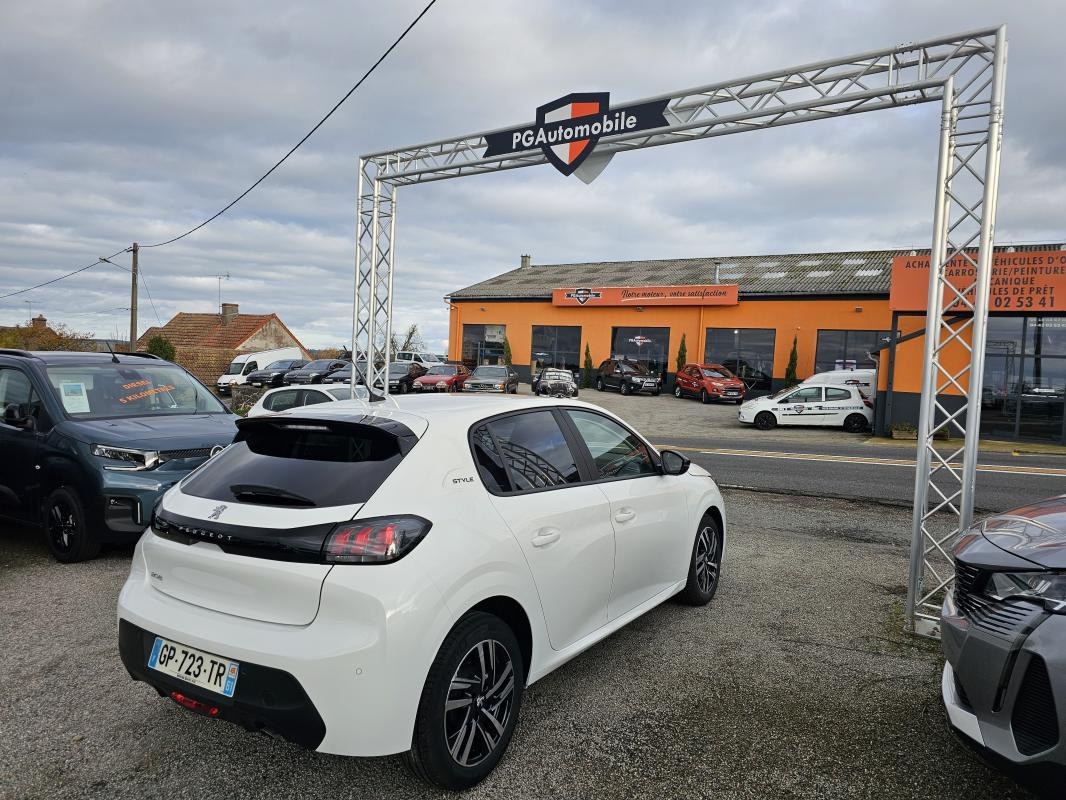 Peugeot 208 1.2 PTECH 100 CH STYLE