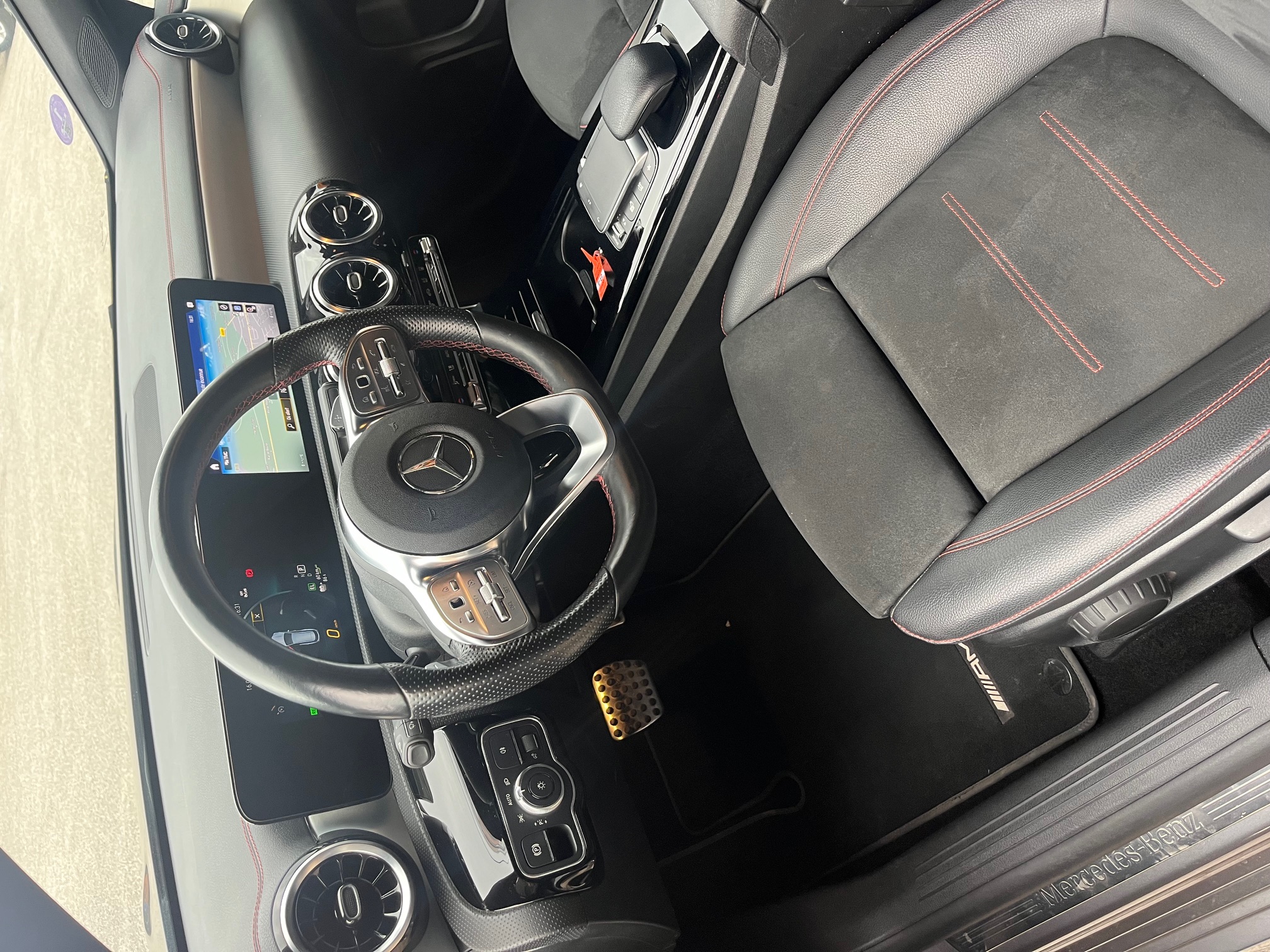 Mercedes CLA 250e Shooting Break AMG LINE 8G-DCT