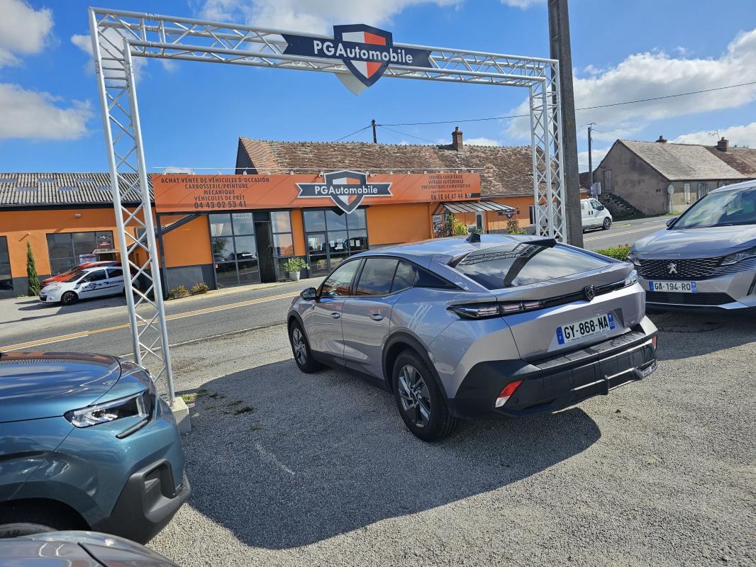 Peugeot 408 HYBRIDE 136 CH e-DCS6 ALLURE