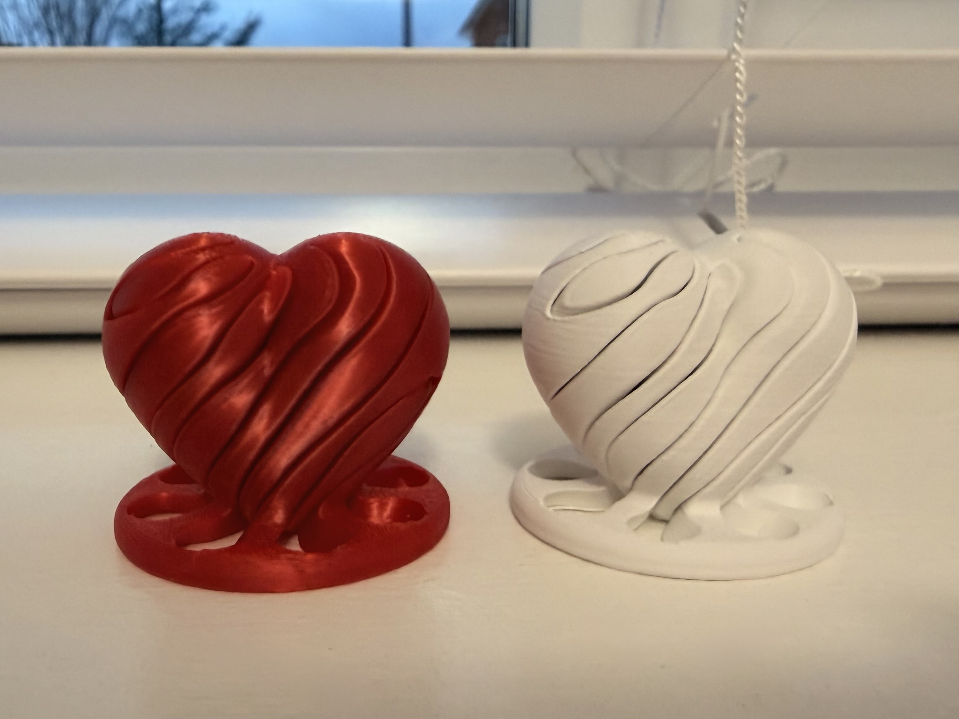 Twisted Heart Passthrough Fidget