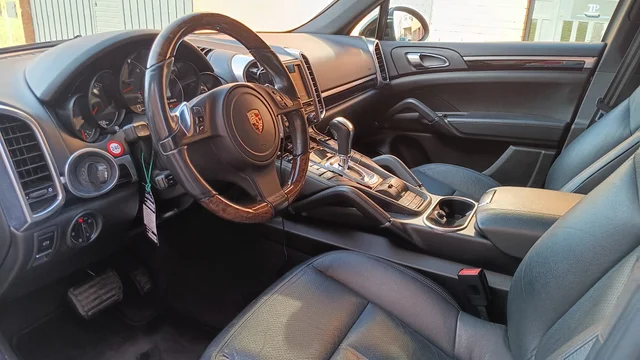 Porsche Cayenne 2012 