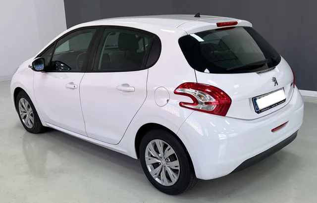 Peugeot 208 2016
