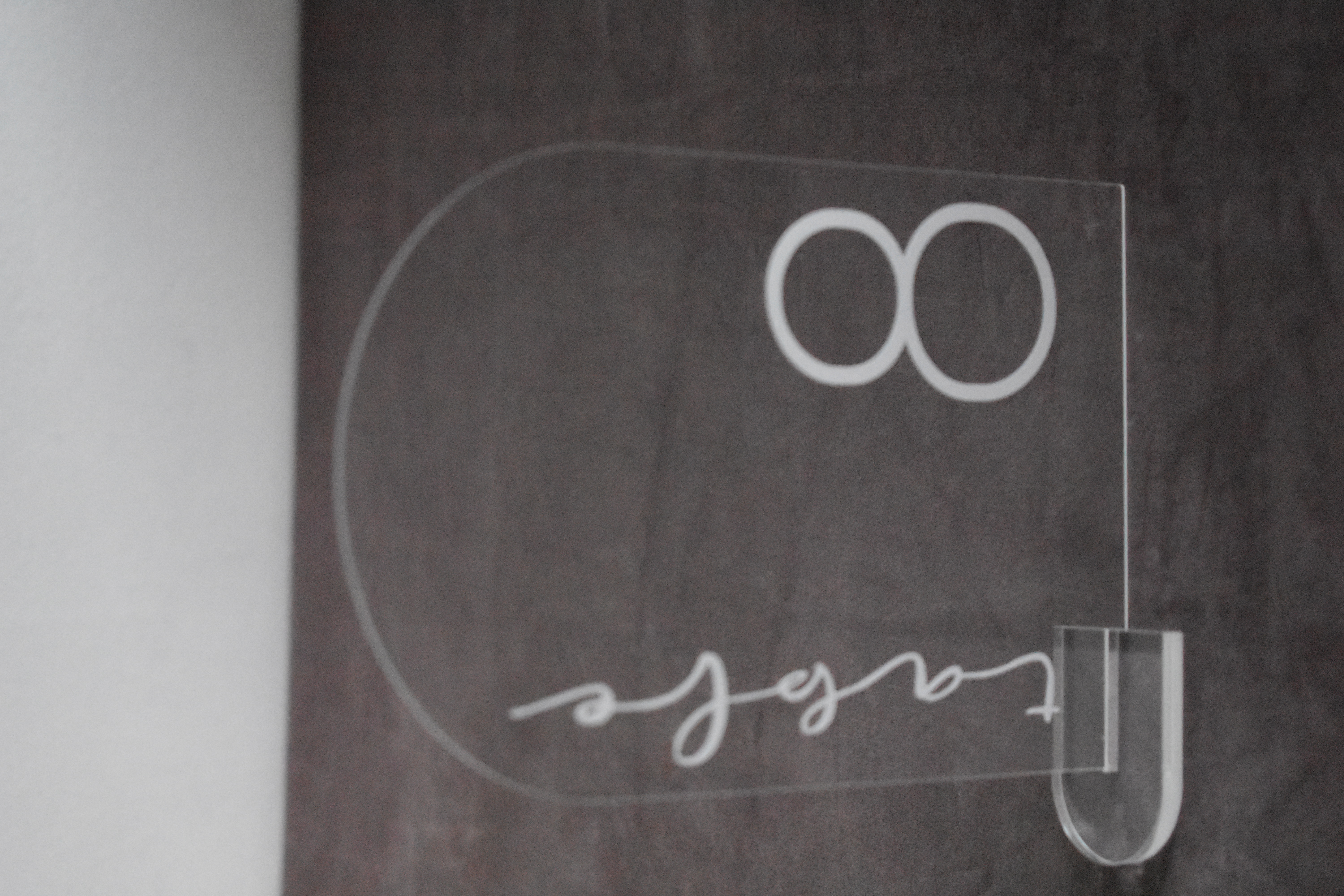 Numéros de table transparents 