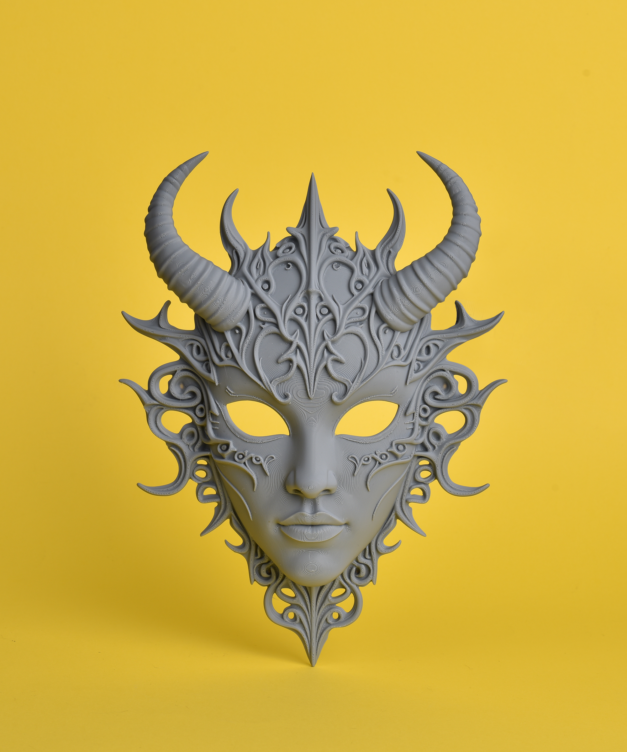 Ejderha Temalı Kadın Yüzü Maskesi