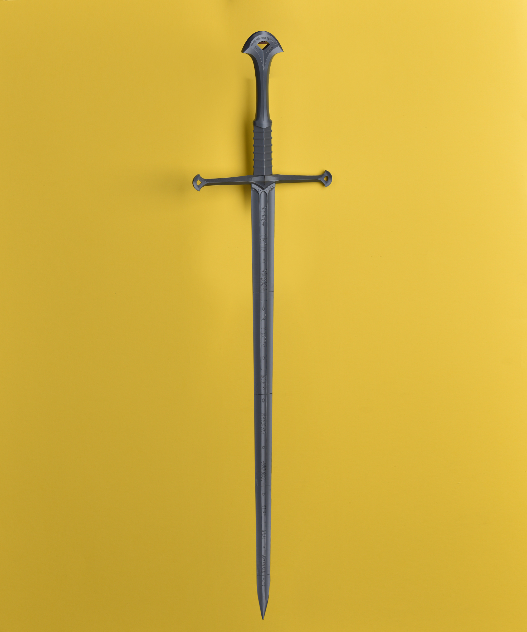 İsildur’un Kılıcı (Narsil / Andúril) - Yüzüklerin Efendisi