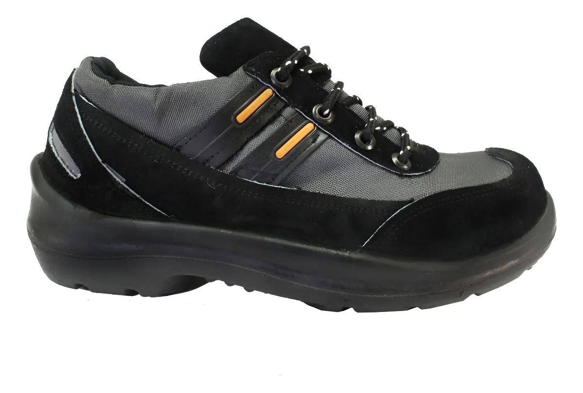 ZAPATILLA DE SEGURIDAD PARDO CON PUNTERA