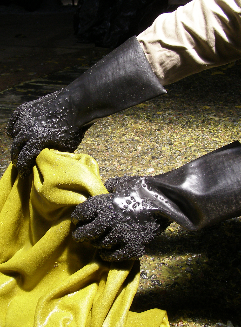 GUANTE PVC INDUSTRIAL NEGRO GRANULADO LARGO TOTAL 30CM DE PASCALE