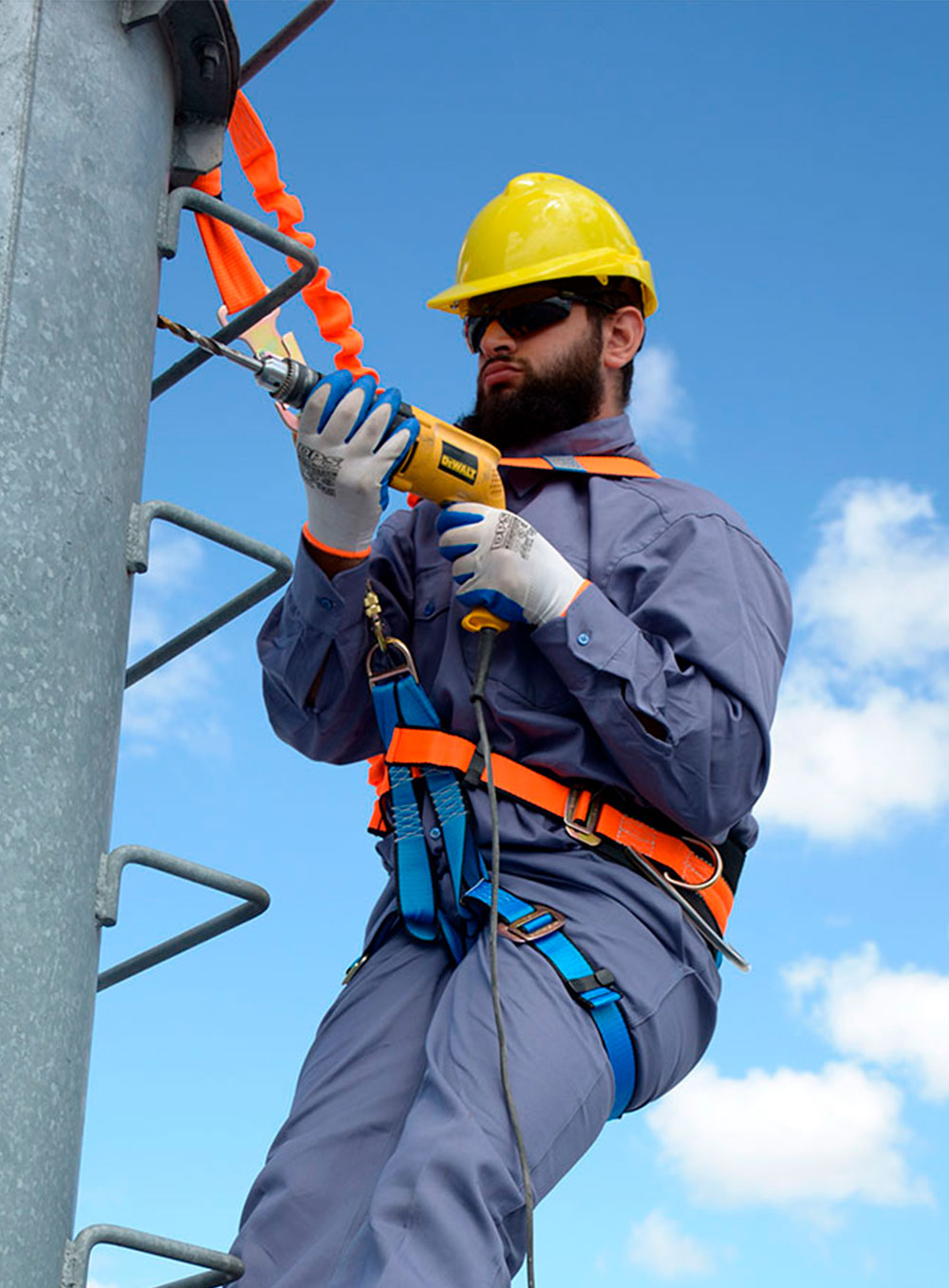 ARNES CON ENGANCHE EN ESPALDA, PECHO Y CINTURA, TOMA FRONTAL, REGULABLE REF. LUMBAR Y PERNERA DE PASCALE