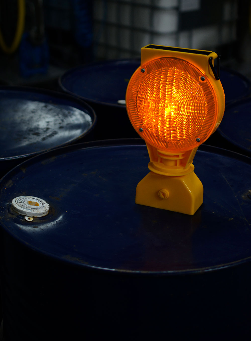 BALIZA DE SEÑALIZACION INTERMITENTE LED PANEL SOLAR