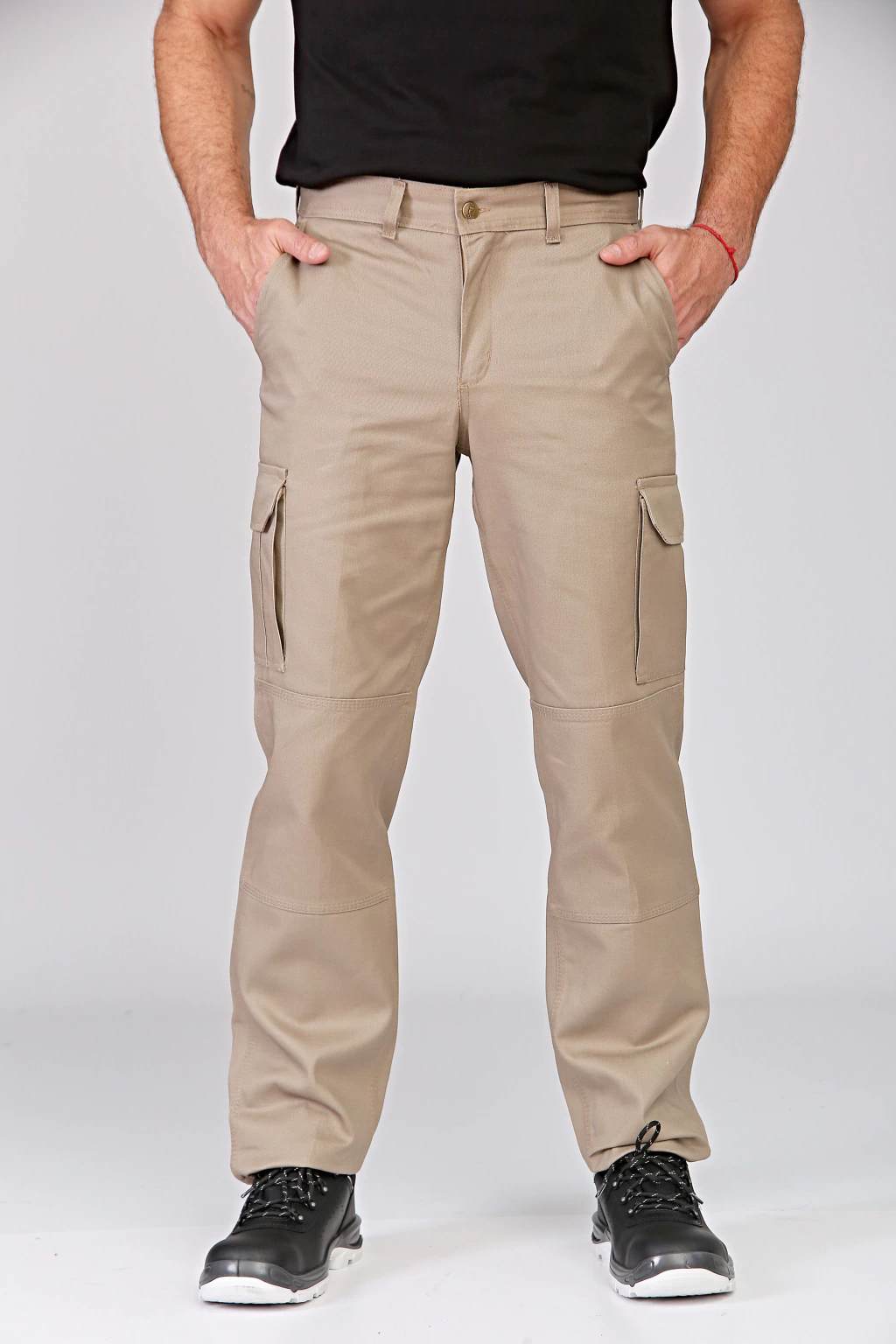 PANTALÒN CARGO CON BOLSILLO PORTA CELULAR OMBU