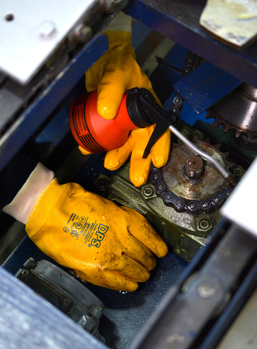 GUANTE NITRILO LIVIANO BAÑO COMPLETO AMARILLO PUÑO TEJIDO DE PASCALE