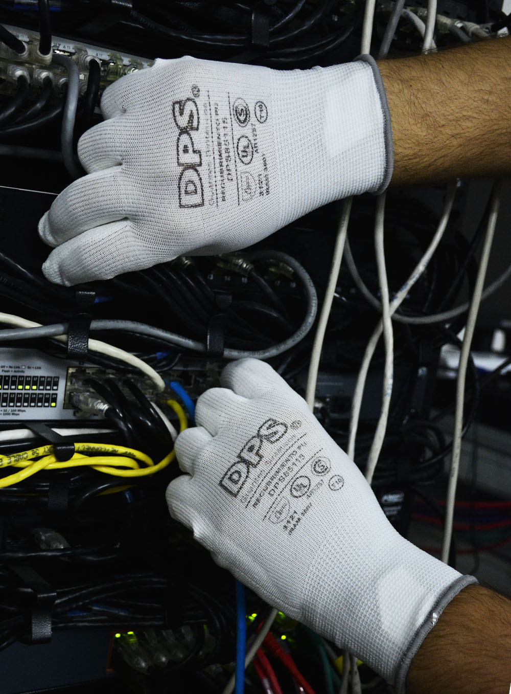 GUANTE SIN COSTURA RECUBIERTO EN PU ESPUMADO BLANCO DE PASCALE