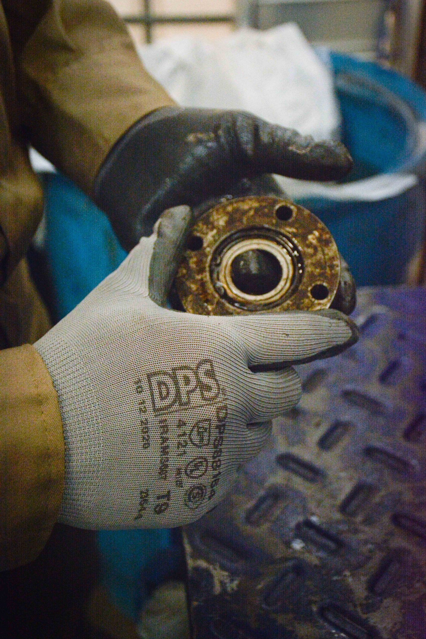 GUANTE SIN COSTURA G13 RECUBIERTO EN NITRILO NEGRO EN PALMA DE PASCALE