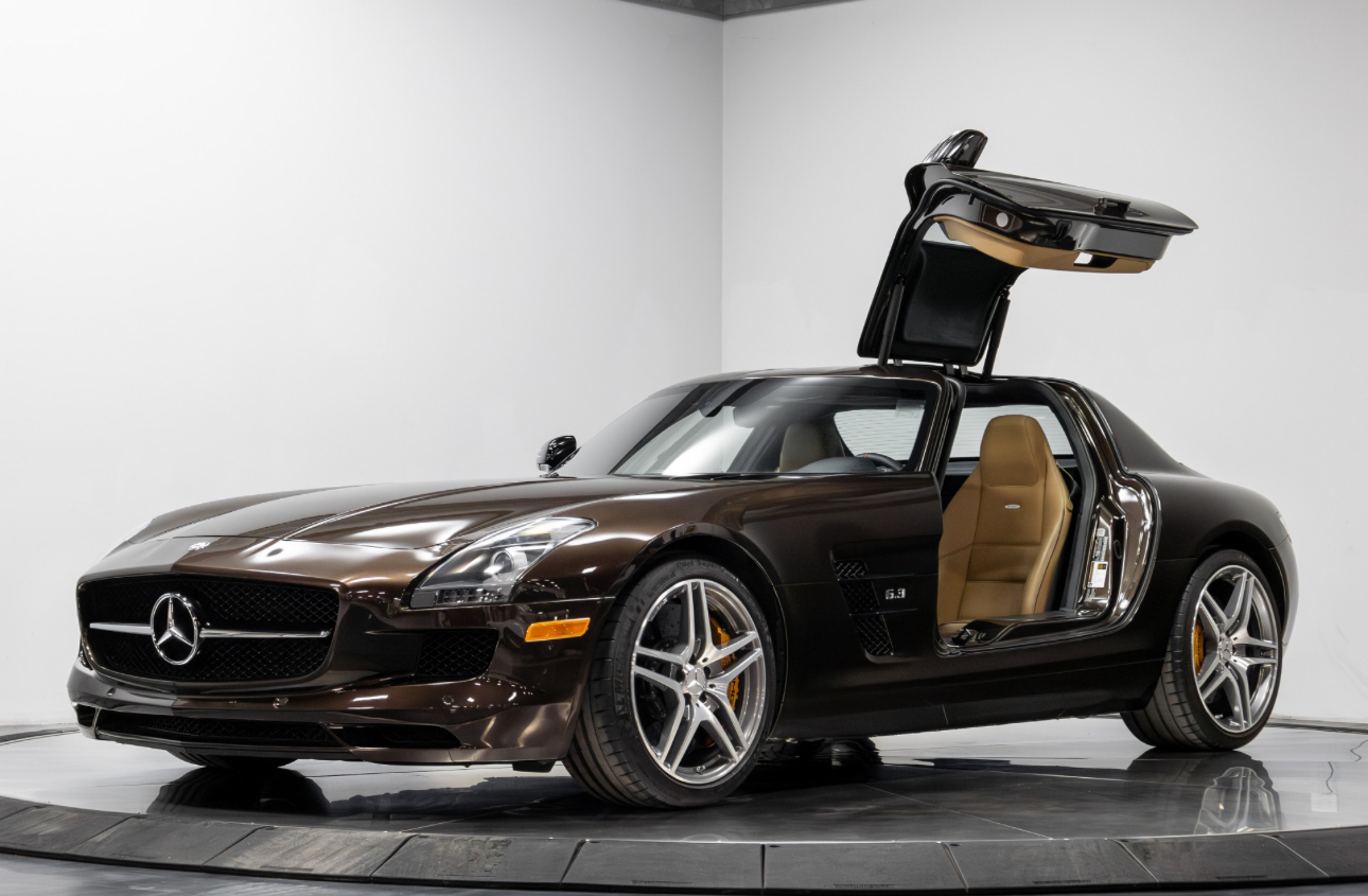 2021 Ferrari 812 GTS