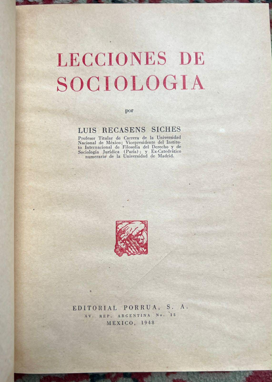 Lecciones de Sociología por Luis Recasens Siches