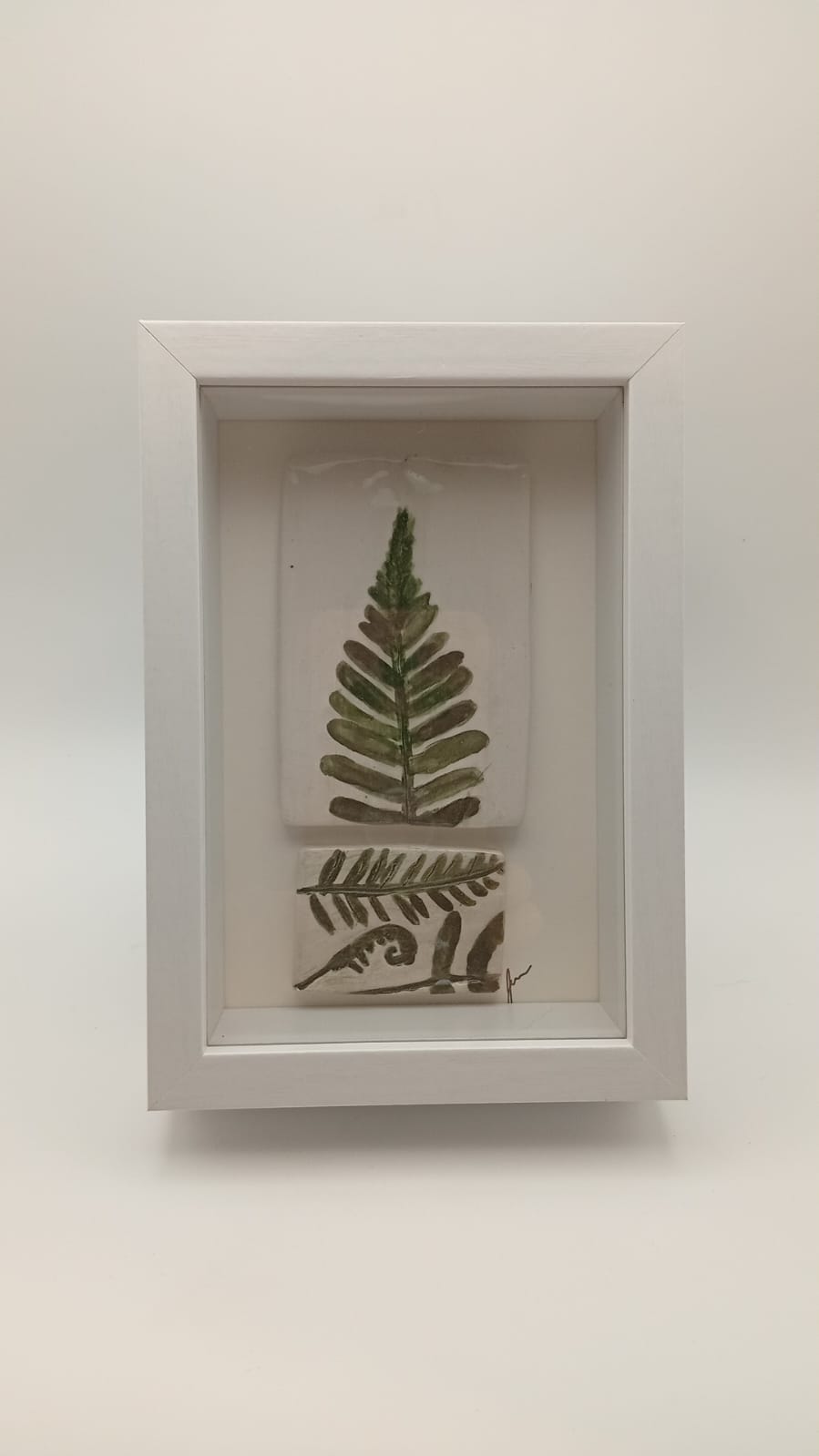 Pressed Ceramic Glossed Fern Art with Frame 12cm x 17cm