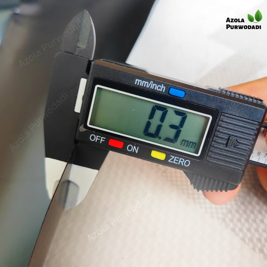 Plastik HDPE Geomembran 300 micron lebar 6 meter untuk kolam ikan / tambak / irigasi