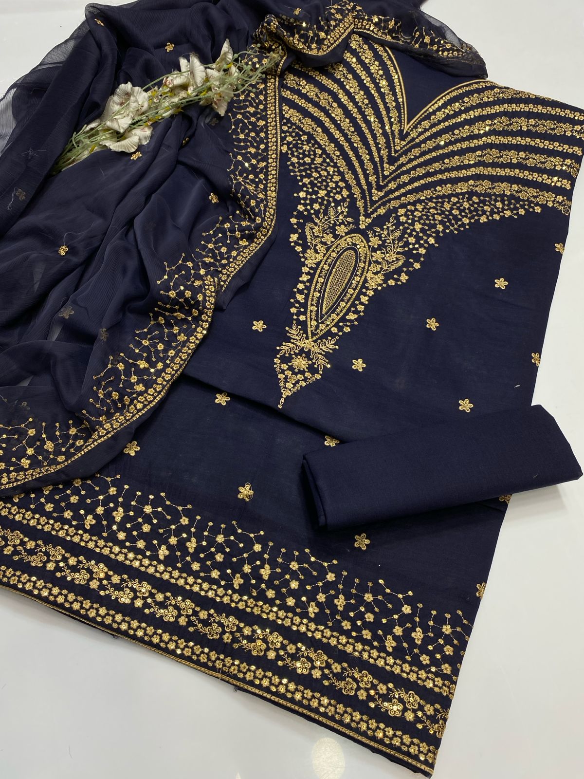 Jazmine Lawn/cotton Hit Traditional Fully Sequence Embroidered Article 2K26